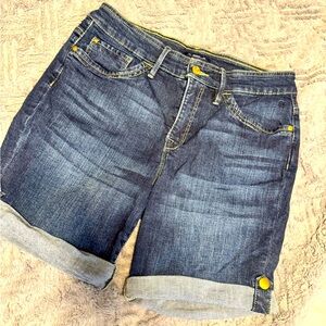 Women’s Tommy Hilfiger Denim Blue Shorts size 6
